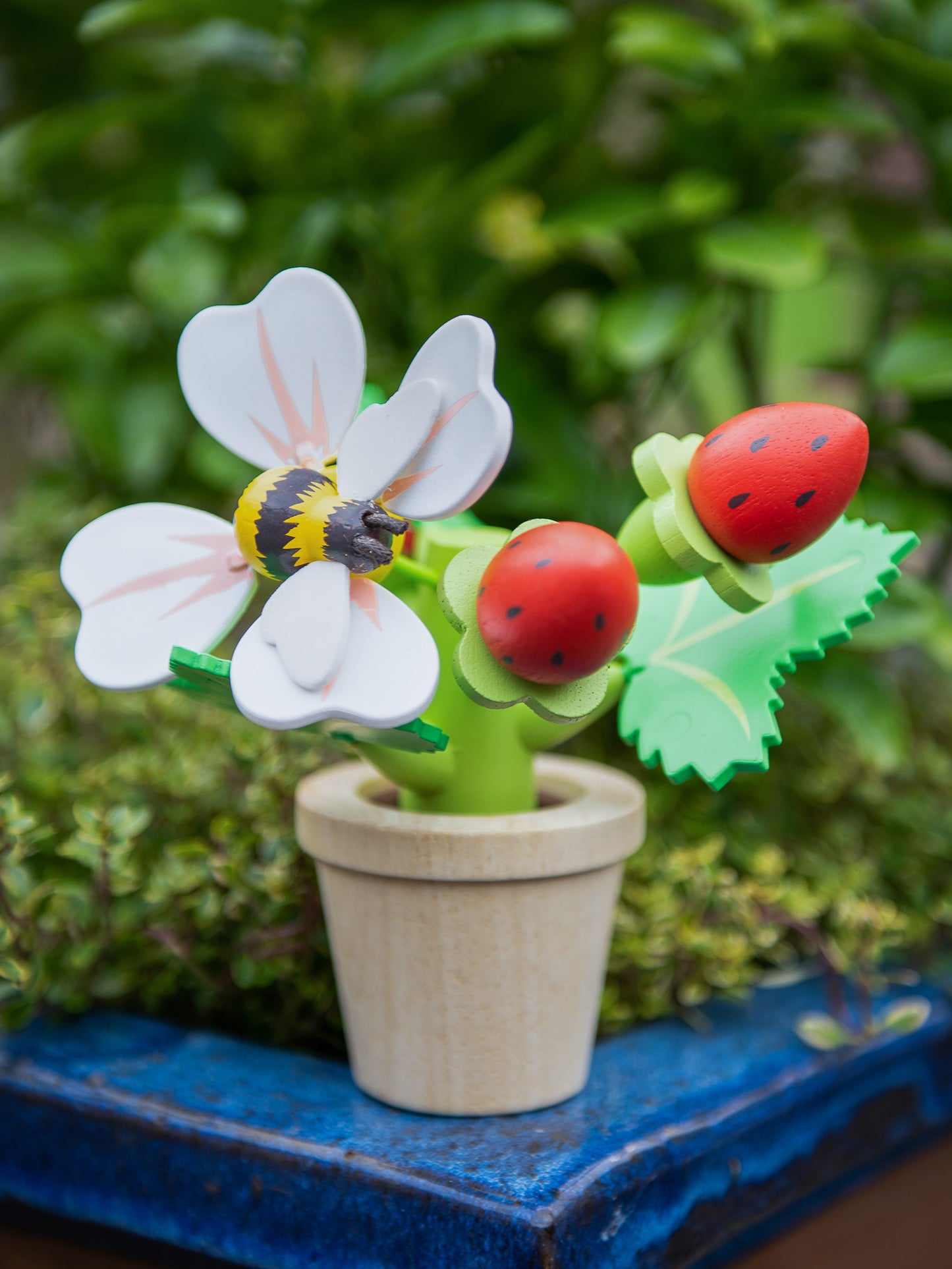 Tender Leaf Toys Strawberry Flower Pot